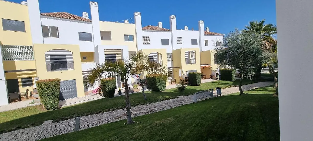 Cabanas De Tavira O Pomar, Large 2 Bedroom Apartment With A Short Distance To The Ocean Cabanas De Tavira